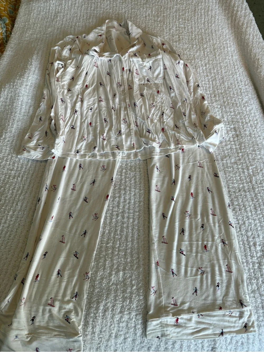 Women's White Pajama Set with Ski Print